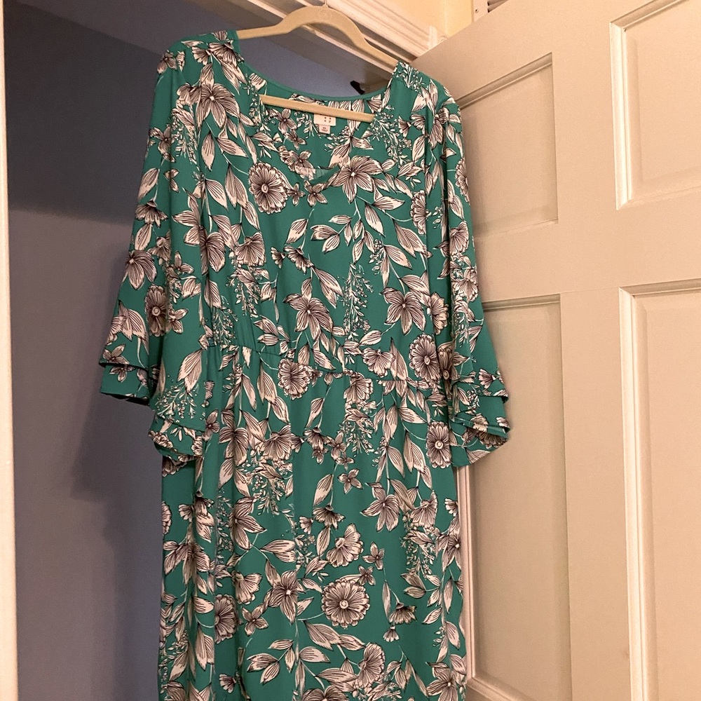 Target lightweight 3/4 length sleeve dress